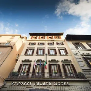 Strozzi Palace **** Florens